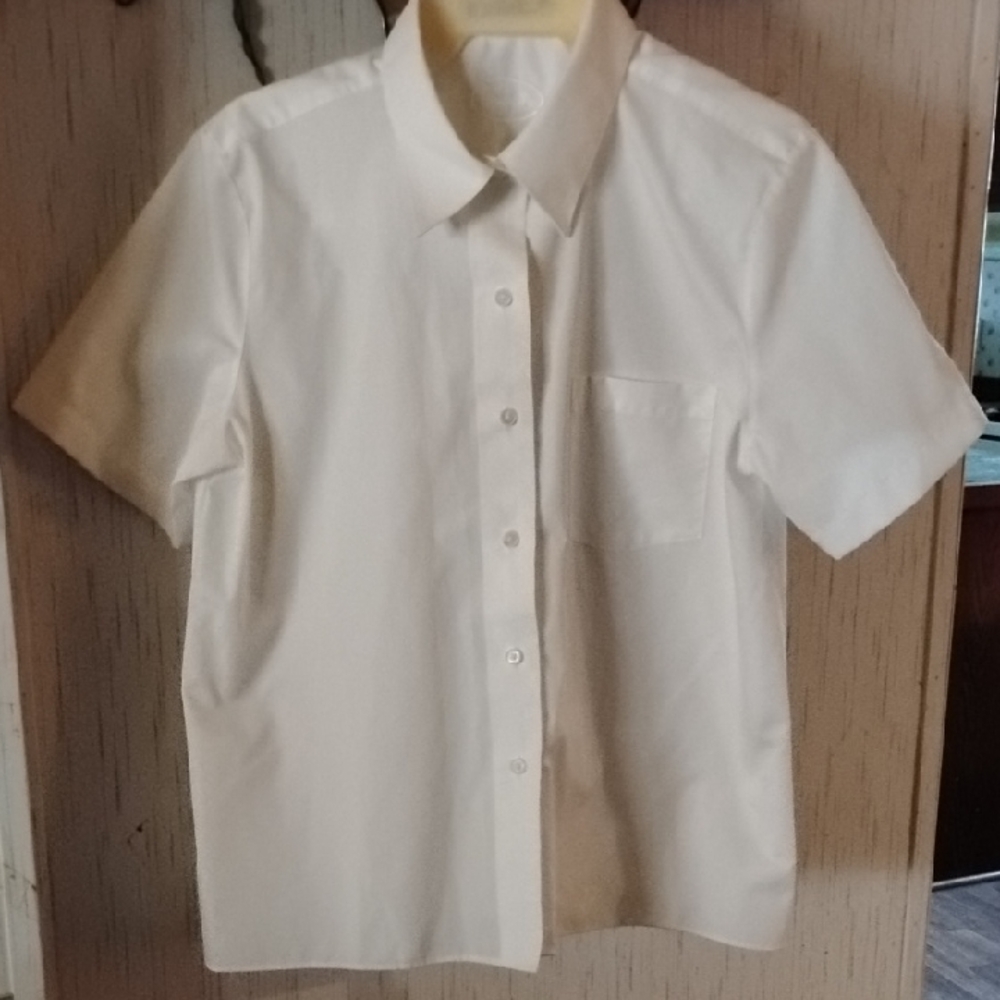 Foxcroft Women's White Button Down Shirt